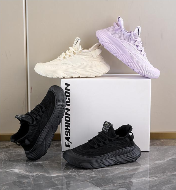 Women's shoes - Image 2