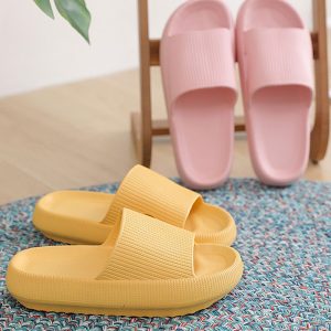 Women's slippers