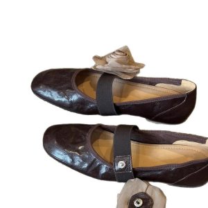 Leather slip-on shoes