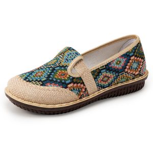 Canvas shoes