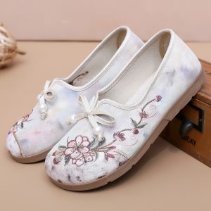 Canvas shoes