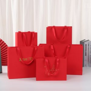 Paper shopping bags