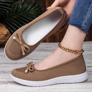 Canvas shoes