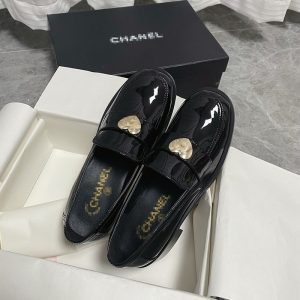 Leather shoes