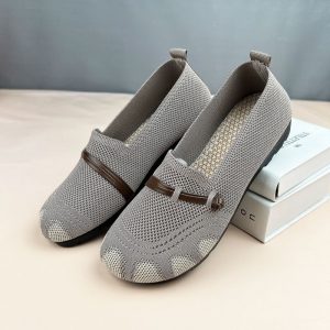 Canvas shoes