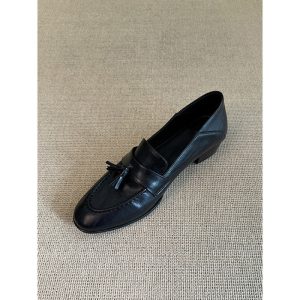 Leather women's shoes