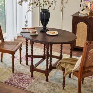 Round dining table