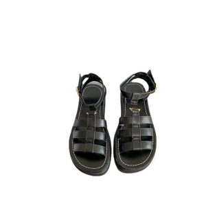 sandal