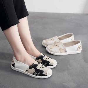 Canvas shoes