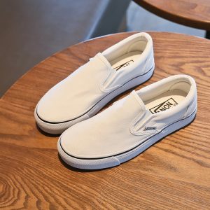 Canvas shoes