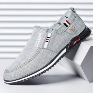 Canvas shoes