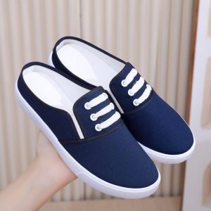 Canvas shoes