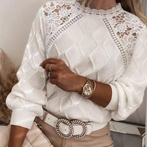 Knitted women's blouse