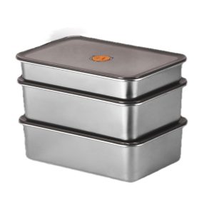 More use of boxes, square plates, and serving bowls