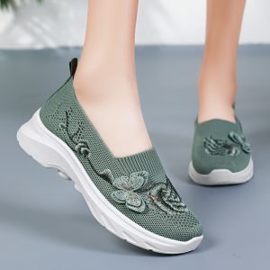 Canvas shoes