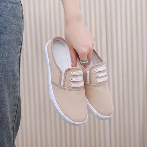 Canvas shoes