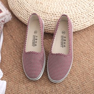 Canvas shoes
