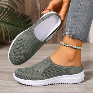 Canvas shoes