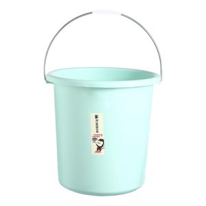 Plastic bucket