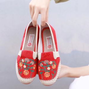 Canvas shoes